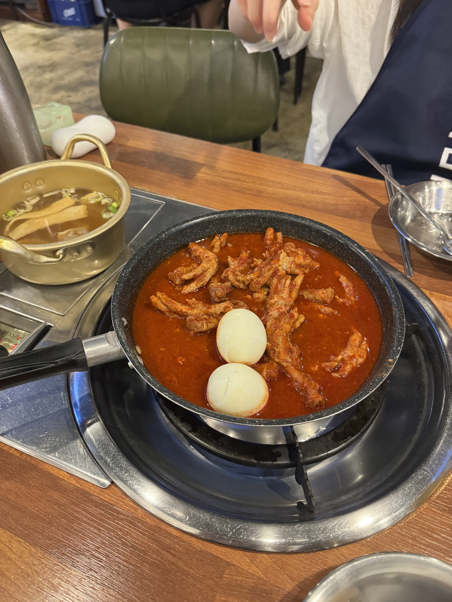 이태원숙이네닭발 약수본점